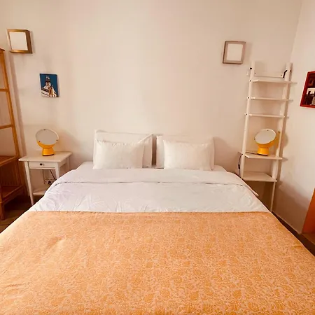 Town House 3*
